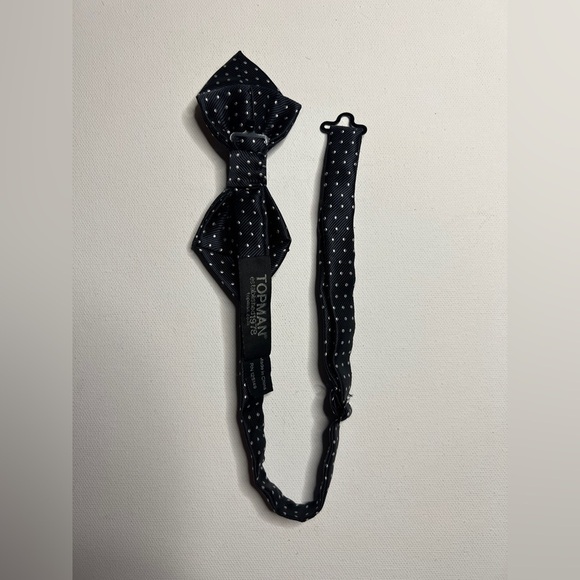 Men’s bow tie kit of 4, like new.   Topman, Urban Outfitters, band of outsiders﻿ - Picture 7 of 7